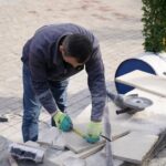Professionele aanpak voor het repareren van beschadigd beton in een woning.
